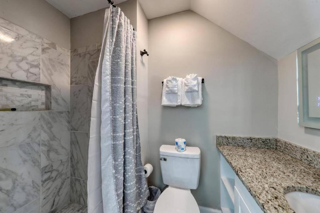 Apartmán Stylish Haven New Walk To The Ocean Smart Tvs Wifi Myrtle Beach Exteriér fotografie